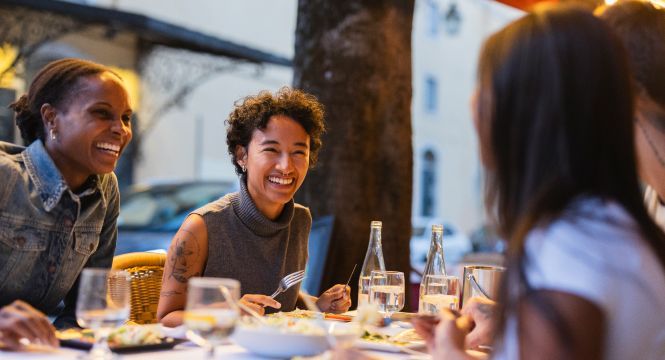 9 restaurantes no bairro Saúde, com estilos variados, boas avaliações e propostas bem definidas.